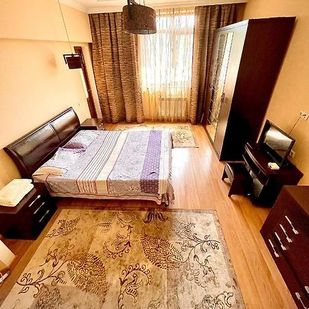 2 Room Flat Almatı Dış mekan fotoğraf