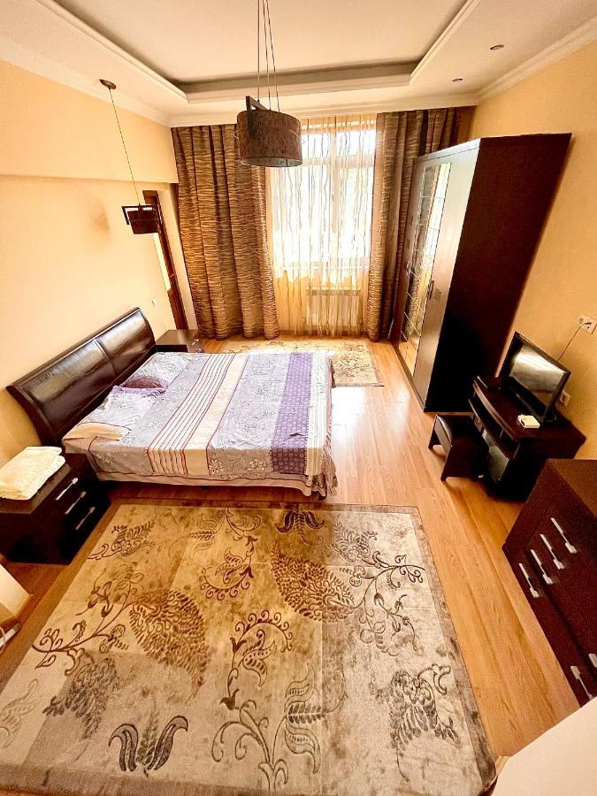 2 Room Flat Almatı Dış mekan fotoğraf